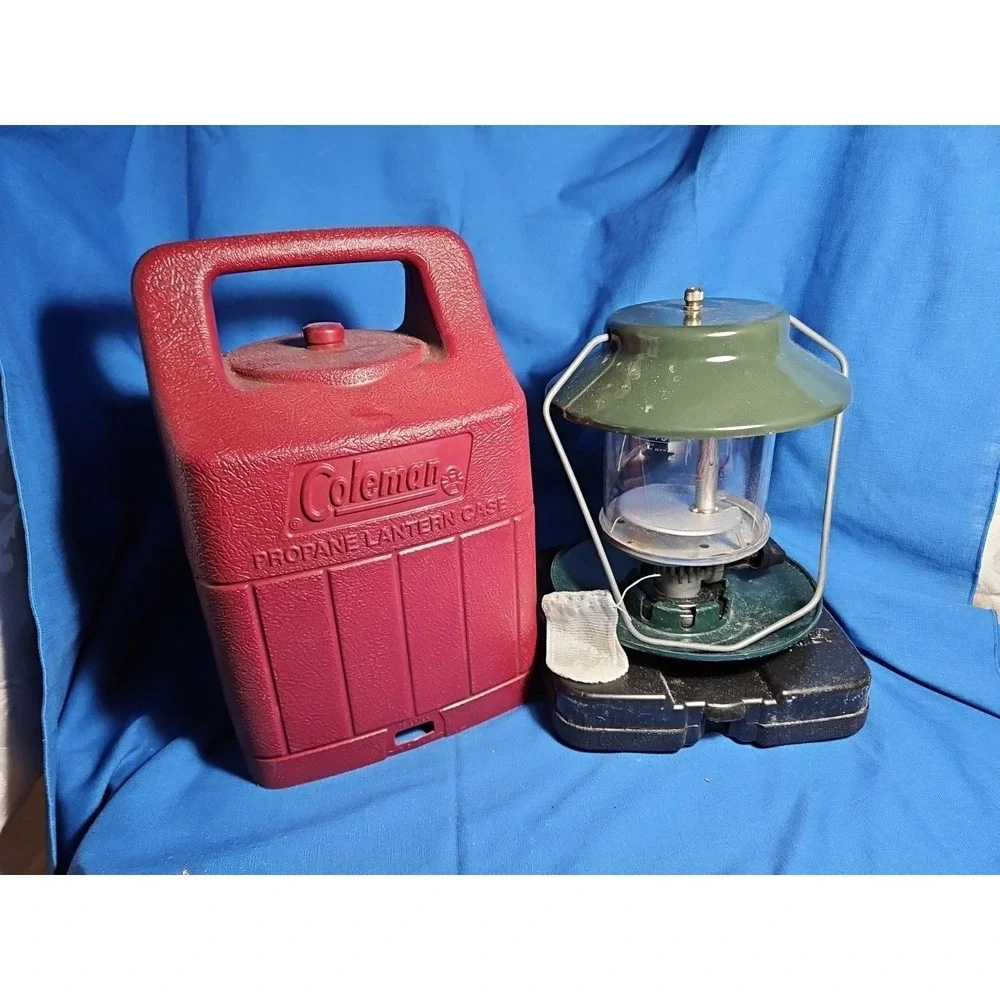 COLEMAN Propane Lantern Two Mantle 5152C700 5152 w/Storage Case Vintage